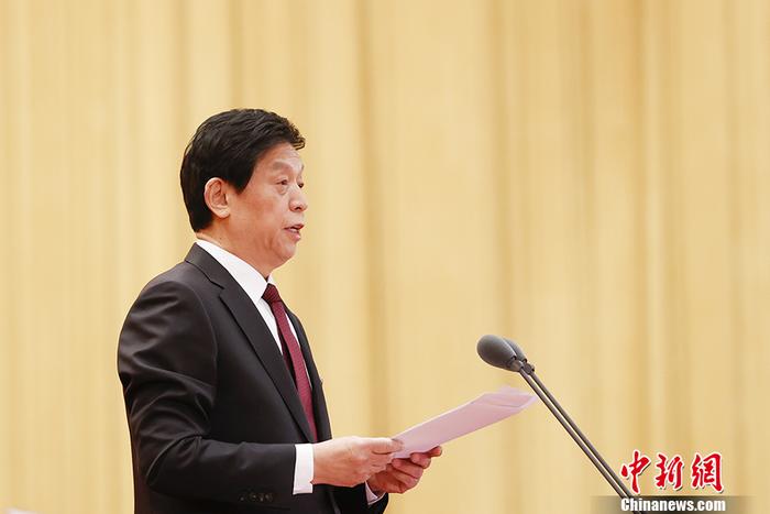 十三屆全國(guó)人大五次會(huì)議舉行閉幕會(huì) 栗戰(zhàn)書(shū)發(fā)表講話(huà)