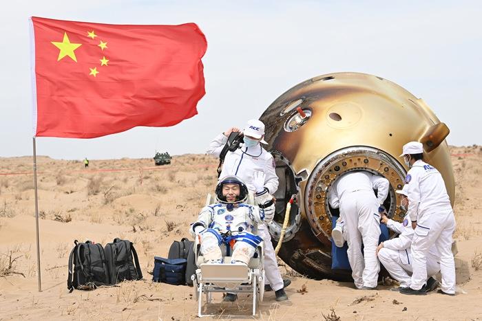 神舟十九號載人飛行任務(wù)取得圓滿成功