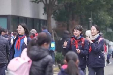 多地中小學(xué)校園刮起“AI風(fēng)” 課堂有了哪些新變化？