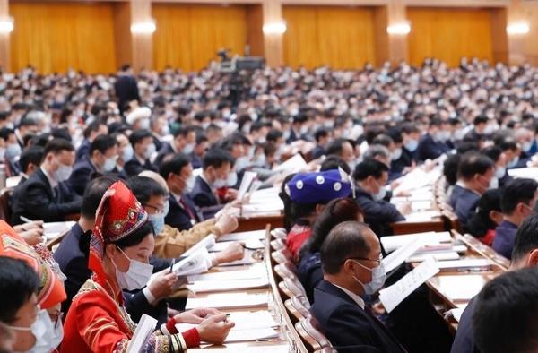最高法報告談司法判決：決不向耍橫霸道者讓步，決不遷就縱容惡習(xí)陋俗