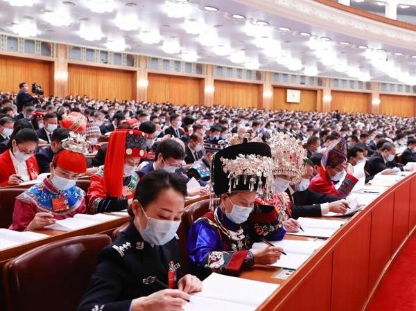 最高法報告：決不允許 “紙面服刑”、“提錢出獄”破壞公平正義