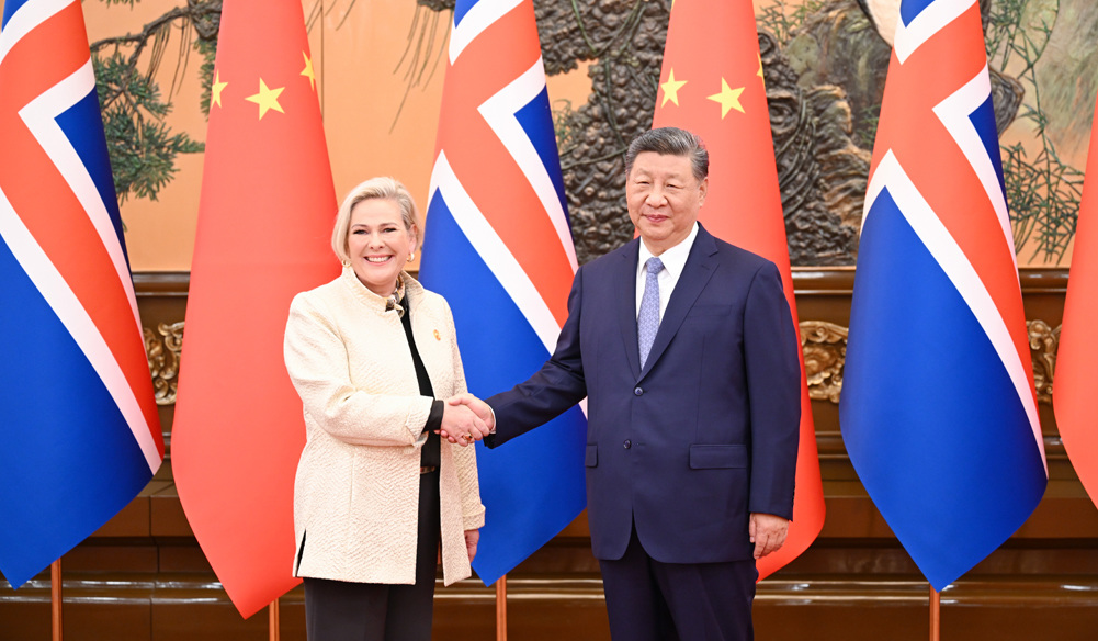 習(xí)近平會見冰島總統(tǒng)托馬斯多蒂爾