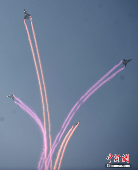 珠海航展提升中國(guó)空軍“精氣神”