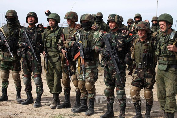 專家:中俄聯(lián)演雙方特戰(zhàn)部隊將交換使用武器